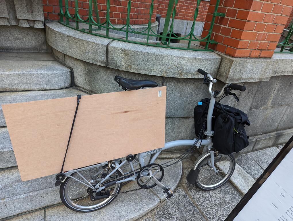 Large boards on a Brompton